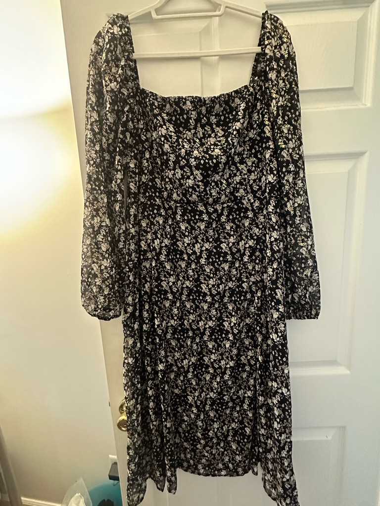 Francesca’s Black Floral Long Sleeve Square Neck Dress